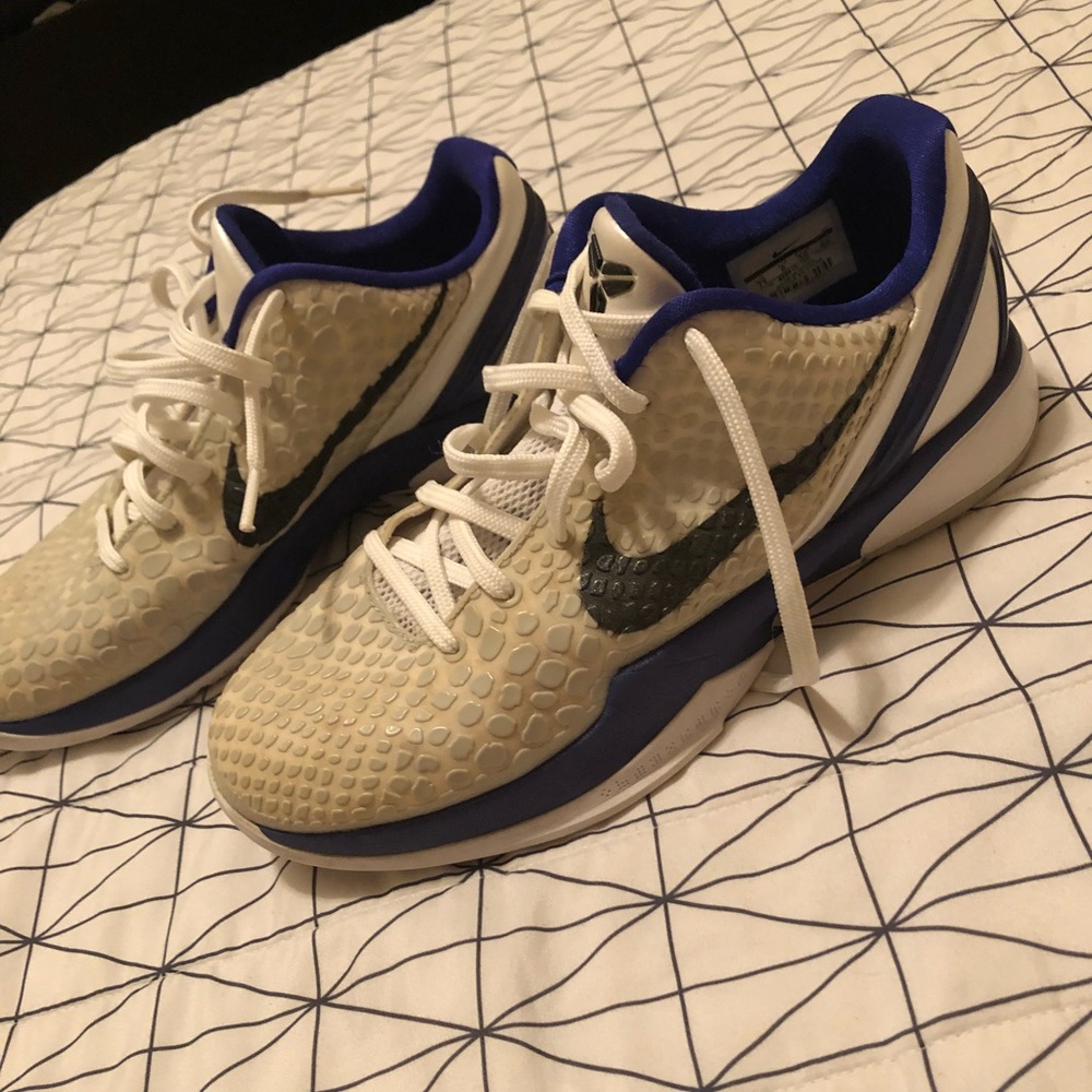 Kobe Bryant basketball shoes